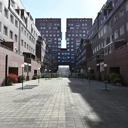 Guest Planet - Zona Bicocca Intero Appartamento Milan Exterior photo